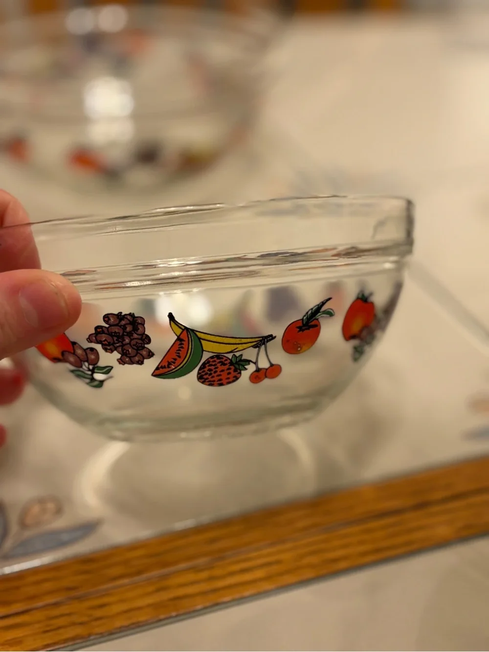 Vintage Imperial 4 Piece Glass Bowl Set Fruit Design Wrapped Around Bowls